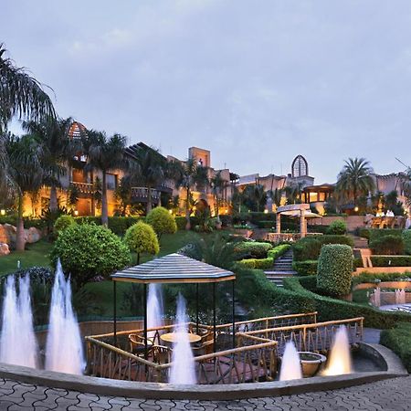 The Corinthians Resort And Club Пюн Екстериор снимка The Oberoi, Gurgaon