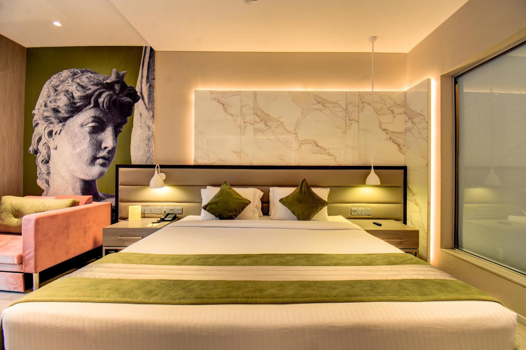 The Corinthians Resort And Club Пюн Екстериор снимка Deluxe Suite